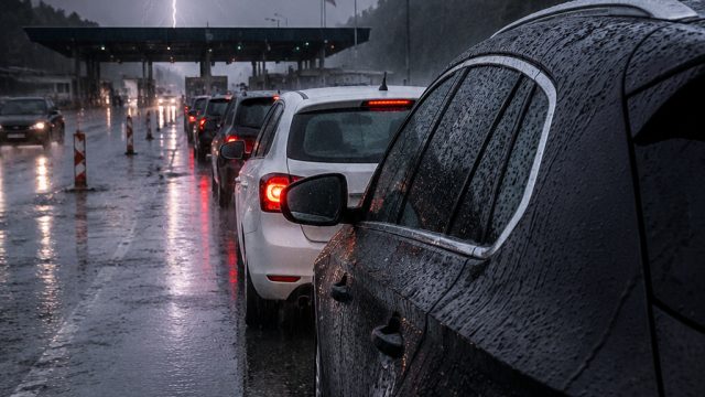 Severe Thunderstorm Disrupts Cross-Border Travel at Evzoni
